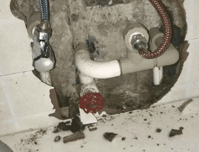 岐山卫生间漏水维修公司专业为您介绍下岐山查漏水的服务流程是怎么样的。首先需求找专业的师傅走效